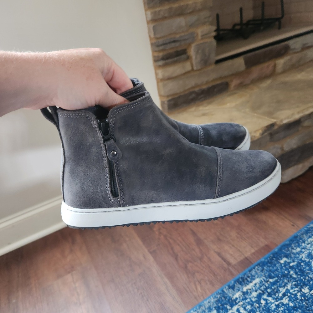 LL Bean Mountainside Ankle Boots Gray Leather Side Zip Sneakers Womens 7 515571